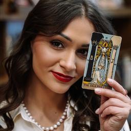 Cartas de tarô 🔮 com Anastasia Lykova