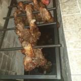 Iguarias de carne de Tashkent, Tandir go'sht, costeletas de Kiev, Qazi, salsichas caseiras, Kozon kabob Tashkent