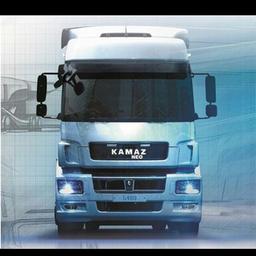 Tecnici dei camion KAMAZ-ISUZU-HOWO